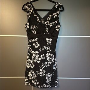 Maurices Black and White V-Neck Sheath Mini Dress